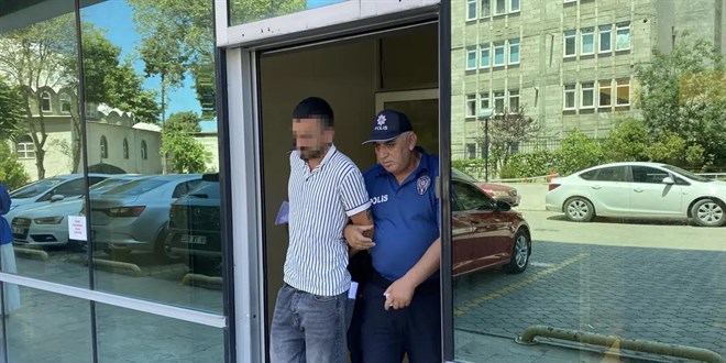 'Yan�mda ��p toplayamazs�n' dedi, burnunu k�rd�