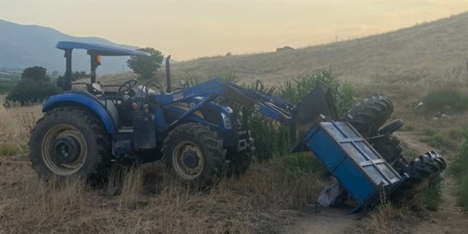 �zmir'de trakt�r devrildi: 16 ya��ndaki s�r�c� a��r yaraland� - Son Dakika Haber