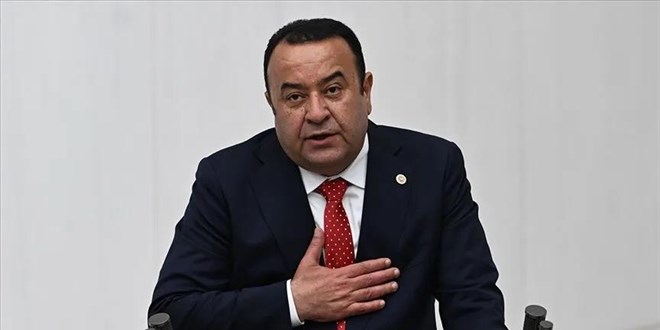 Adnan Beker: CHP �yeli�imden istifa ediyorum