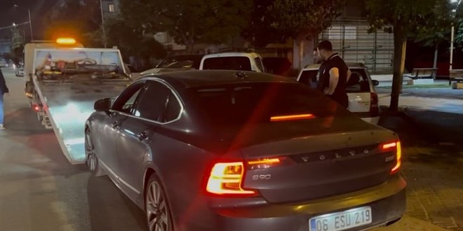 �akarl� ara�la trafikte seyreden s�r�c�ye 786 bin TL ceza - Son Dakika Haber