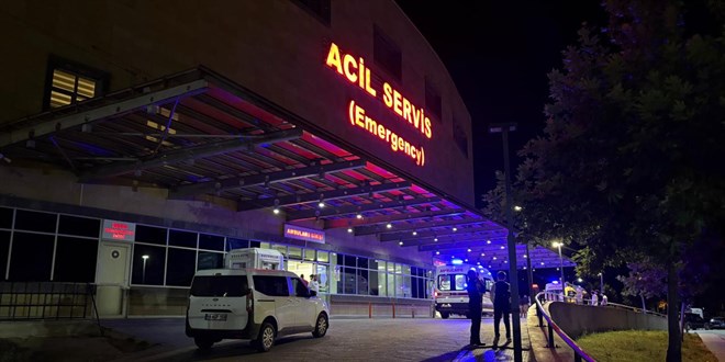�orum'da d���n yeme�inden 50 ki�i zehirlendi