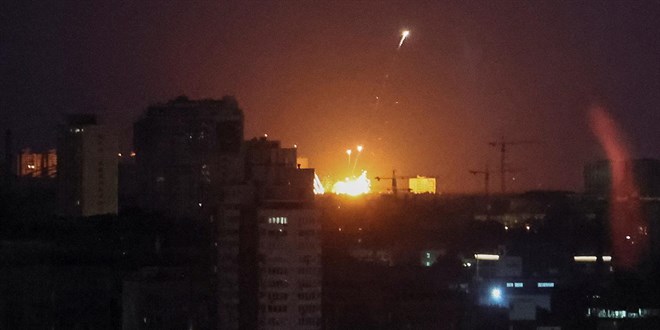 Rusya'dan Ukrayna'ya hava sald�r�s�: 9 �l�