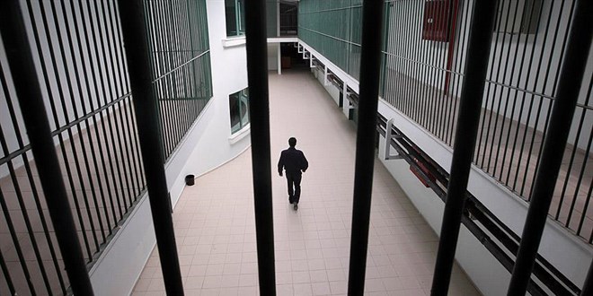 AYM'den 'tehlikeli tutuklu' stat�s�ne emsal karar - Son Dakika Haber