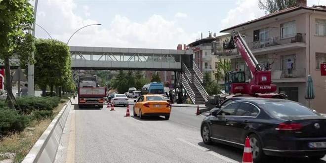 Gazeteci Deniz Zeyrek'ten Mansur Yava�'a sert ele�tiri