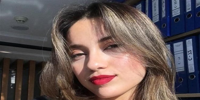Otomobilin �arpt��� avukat, c�bbesi ile son yolculu�una u�urland� - Son Dakika Haber