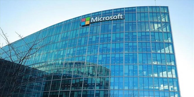 Microsoft 4 bin 800 �al��an�n� i�ten ��kar�yor