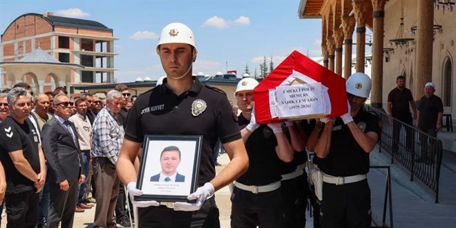 51 ya��ndaki polis memuru kansere yenik d��t�
