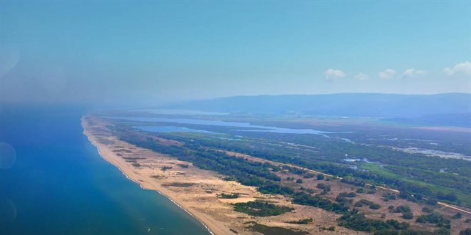 T�rkiye'nin tek par�a halindeki en uzun sahili yaza haz�r - Son Dakika Haber