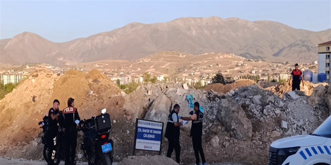Malatya'da iki grup aras�nda silahl� kavga: 1 �l�