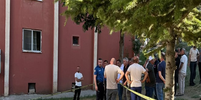 Hakkari'de ambulans�n �arpt��� �ocuk hayat�n� kaybetti