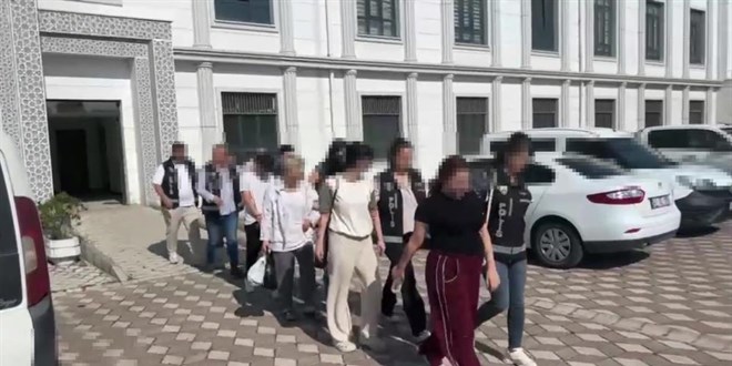 Banka g�revlisi yalan�yla 248 ki�iyi doland�rd�lar: 6 tutuklama