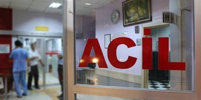 Erzincan'da devrilen kamyonetteki 1 ki�i �ld�, 3 ki�i yaraland�
