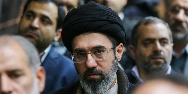 �ran lideri Hamaney, babas�n�n �ld�r�lmesinin "intikam�n�n" al�naca�� s�z�n� verdi