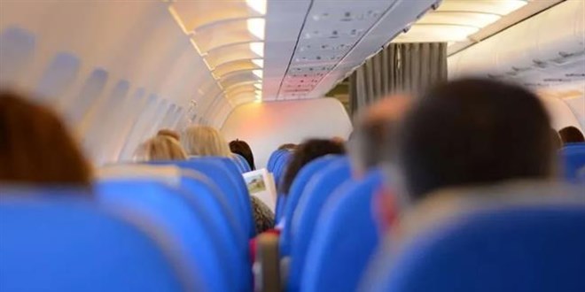 Trabzon'da kalk�� �ncesi sigara krizi: U�ak geri d�nd�