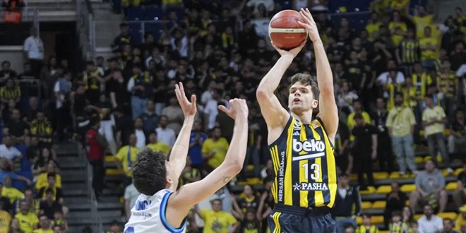 Milli oyuncu Tar�k Biberovic NBA yolcusu
