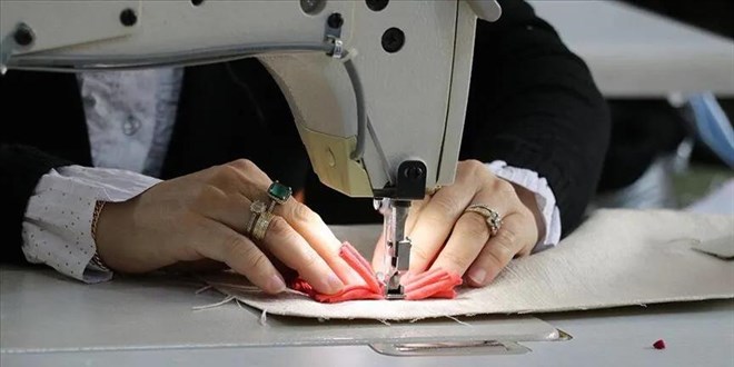 Eski k�yafetler ��pe de�il, ihtiya� sahiplerine