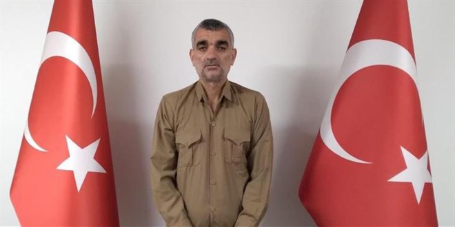 M�T'ten DEA�'a operasyon: Sar� b�ltenle aranan G�ler yakalanarak T�rkiye'ye getirildi - Son Dakika Haber