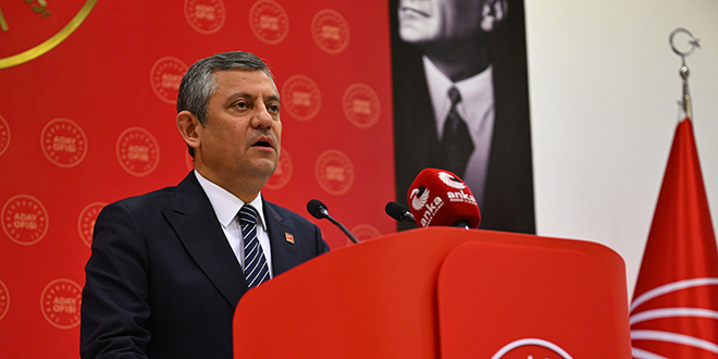 �zel ve ekibi ola�an�st� kurultay talebiyle mahkemeye ba�vuracak
