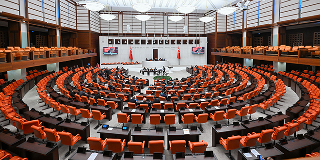 TBMM Genel Kurulu'nda, '15 Temmuz' tart��mas�