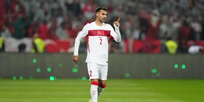 Milli futbolcu Zeki �elik, Juventus'a transfer oldu