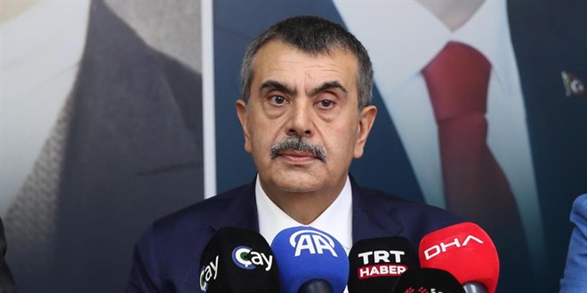 Bakan Tekin:  Osmanl�'yla Cumhuriyet'i bar��t�rmam�z laz�m - Son Dakika Haber