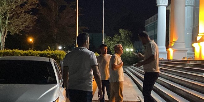 Eski Ak�akoca Belediye Ba�kan� Fikret Albayrak yeniden tutukland�