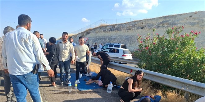G�n�birlik gezi sonras� d�n�� yolunda kaza: 3 �l�