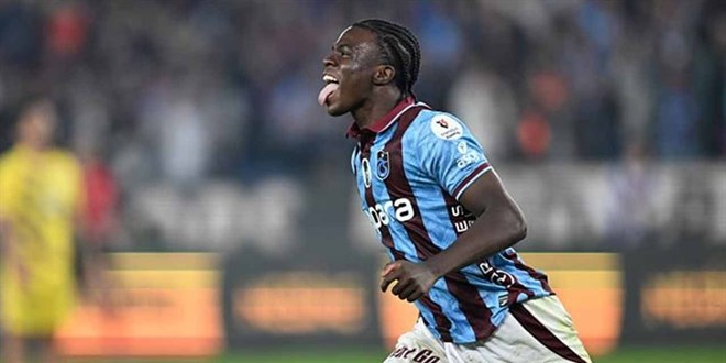 Trabzonspor'dan tarihi sat��: Oulai resmen Fiorentina'da