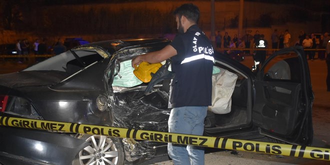 K�r�kkale'de otomobil ile motosiklet �arp��t�: 1 �l� - Son Dakika Haber