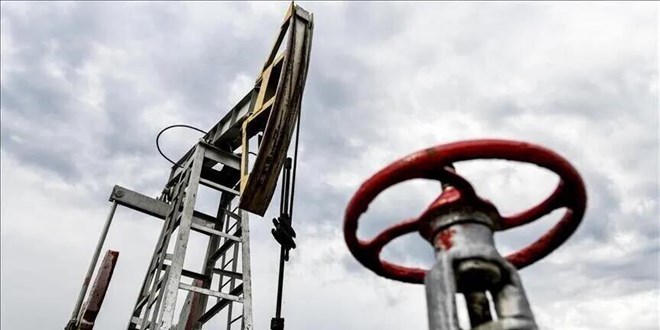 27 May�s'tan bu yana en y�ksek seviye! Brent petrol 100 dolar� a�t� - Son Dakika Haber