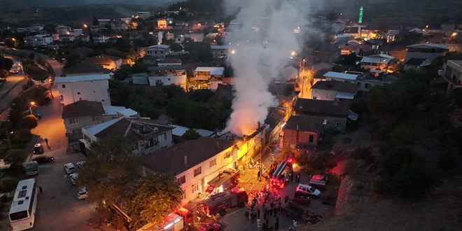 Bursa'da yang�n ��kan evde 1 ki�i �l� bulundu - Son Dakika Haber