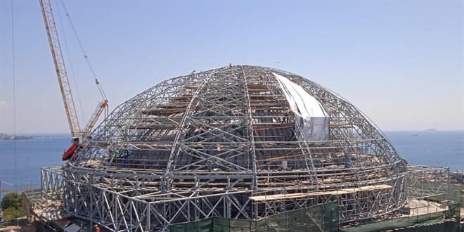 Ayasofya'n�n ana kubbesindeki restorasyon �al��malar�nda yeni a�amaya ge�ildi