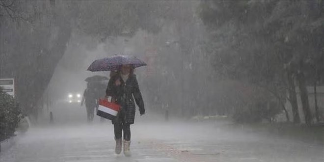 Meteoroloji'den alarm: Bir�ok ilde kuvvetli ya��� ve f�rt�na bekleniyor