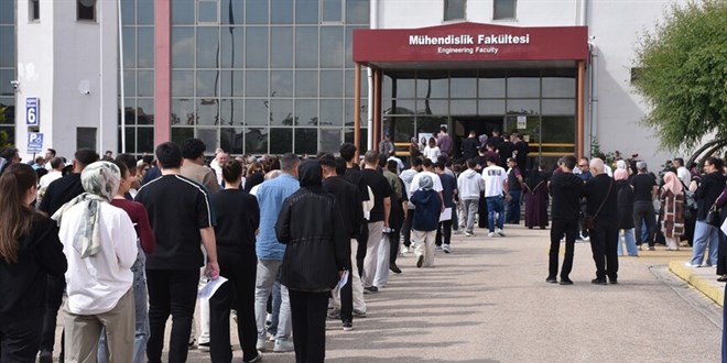 YKS'de tekrarc� adaylar�n a��rl��� artt�, ba�vuru say�s� 700 bine yak�n azald� - Son Dakika Haber
