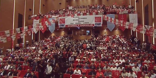 'Parayla fig�ran' iddialar�na G�rsel Tekin'den 'k�lliyen yalan' tepkisi - Son Dakika Haber
