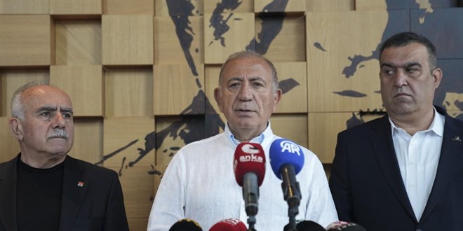 G�rsel Tekin'den CHP'nin �ye kat�l�m t�renine ili�kin a��klama