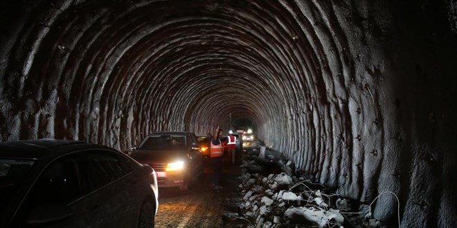 Tatvan �evre Yolu'nun gelecek y�l tamamlanmas� hedefleniyor