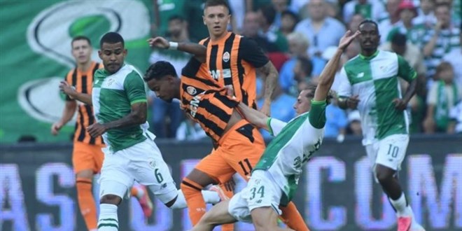 Bursaspor, Arda Turan'�n Shakhtar Donetsk'i ile haz�rl�k ma�� yapt�