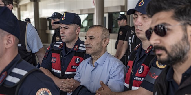 Eski Tunceli Valisi Tuncay Sonel farkl� su�lardan da tutukland� - Son Dakika Haber