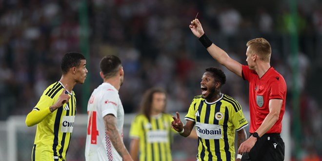 Fenerbah�e, UEFA �ampiyonlar Ligi 3. eleme turuna y�kseldi