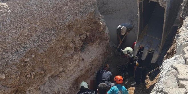 Malatya'da altyap� �al��mas� s�ras�nda g���k: 2 i��i hayat�n� kaybetti