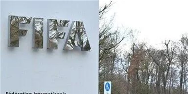 FIFA'dan 4 T�rk kul�b�ne transfer yasa�� - Son Dakika Haber