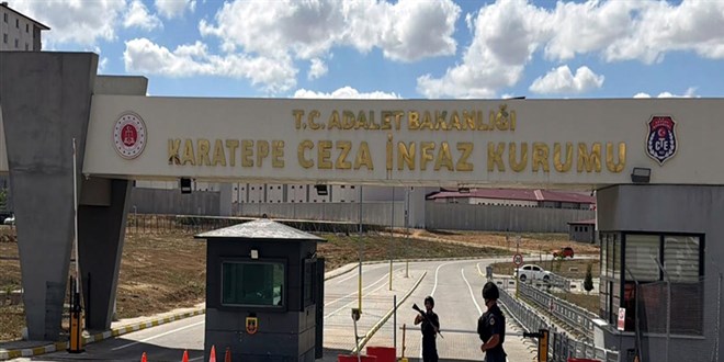 Sinem Dedeta� ile Cem K���k, �orlu'daki cezaevine konuldu - Son Dakika Haber