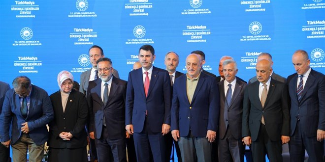 Bakan Kurum: Madem devlet yoktu da saatte 23 konutu kim yapt�? - Son Dakika Haber