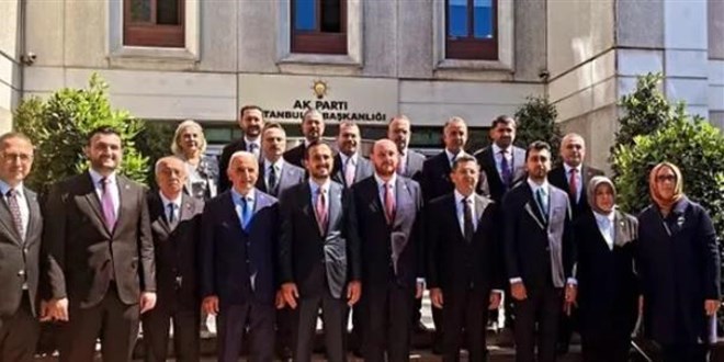 CHP'li Tuzla, �ekmek�y ve �ile Belediye ba�kanlar� AK Parti'ye ge�ti - Son Dakika Haber