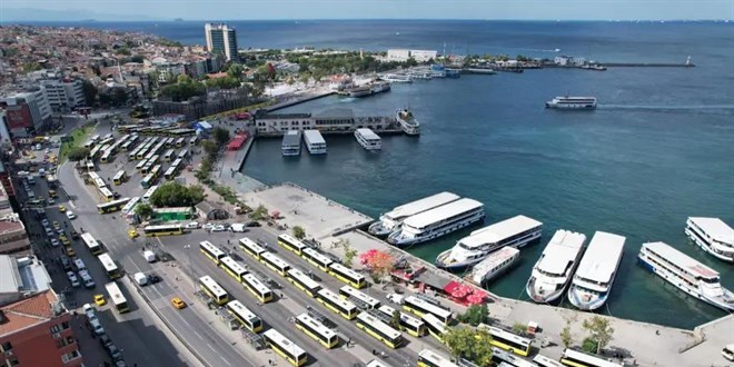 Kad�k�y'de otob�s trafi�i azal�yor: 2 bin 461 sefer merkezden �ekiliyor