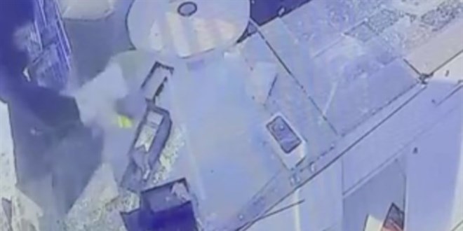 Ba�ak�ehir'de 13 cep telefonu saniyeler i�inde �al�nd� - Son Dakika Haber