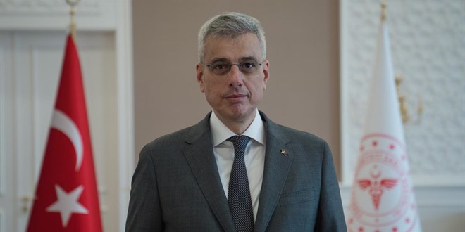 Bakan Memi�o�lu'ndan havada ilk yard�m - Son Dakika Haber