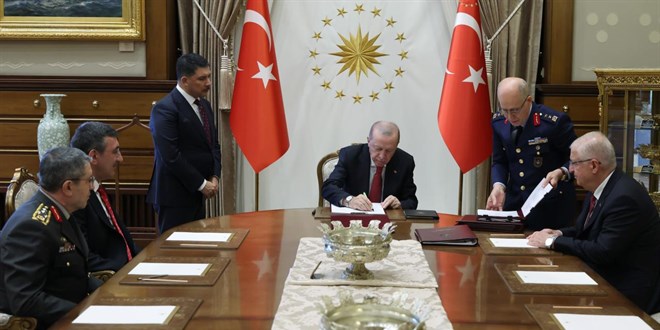 Hava Kuvvetleri Komutanl���'na Orgeneral Rafet Dalk�ran atand�
