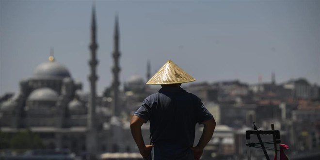 Bug�n yurt genelinde hava nas�l olacak? S�cakl�klar yine zirvede
